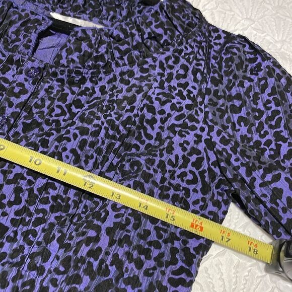 Harve Benard Crinkle Blouse Goth 3/4 Sleeve Button Down Ruffle Detail Medium - Picture 12 of 13